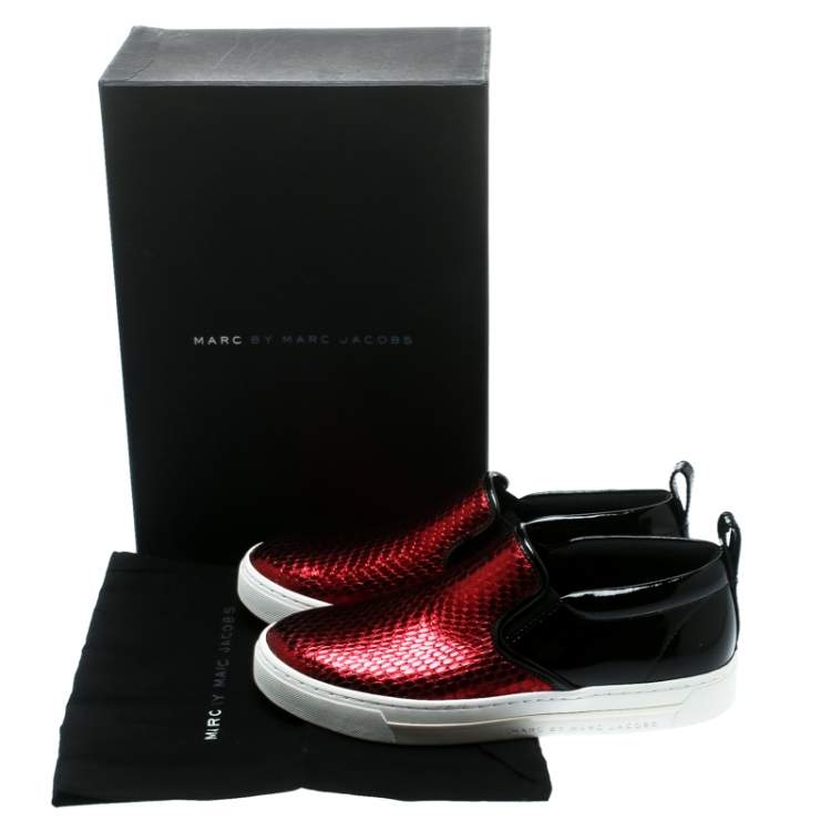 Pre Owned Marc by Marc Jacobs Metallic Red Snake Embossed Leather And Black Patent Leather Broome Slip On Sneakers Size 36