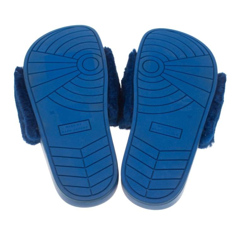 Pre Owned Marc By Marc Jacobs Blue Rabbit Fur Dot Flat Slides Size 38