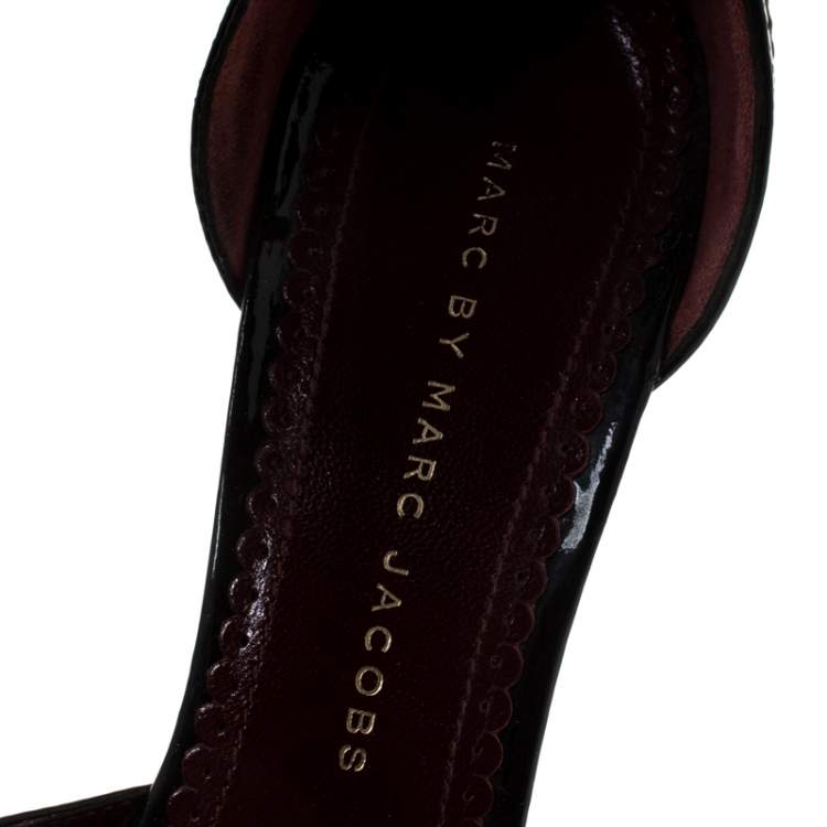 Pre Owned Marc by Marc Jacobs Black/Beige Patent Leather Ankle Strap Sandals Size 36