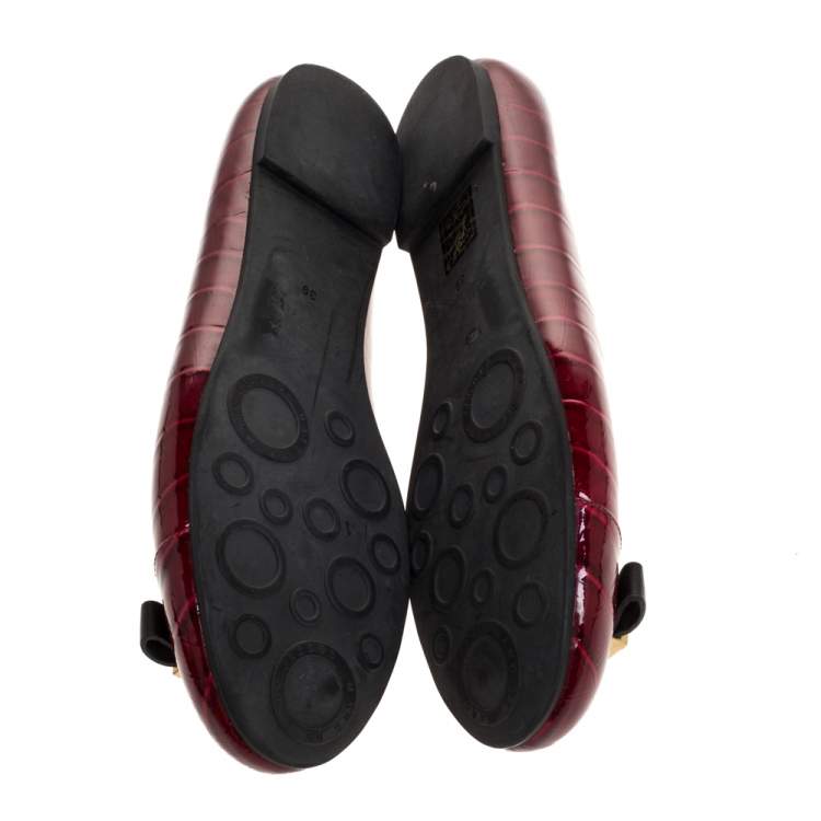 Pre Owned Marc by Marc Jacobs Red Croc Embossed Patent Leather Logo Ballet Flats Size 39