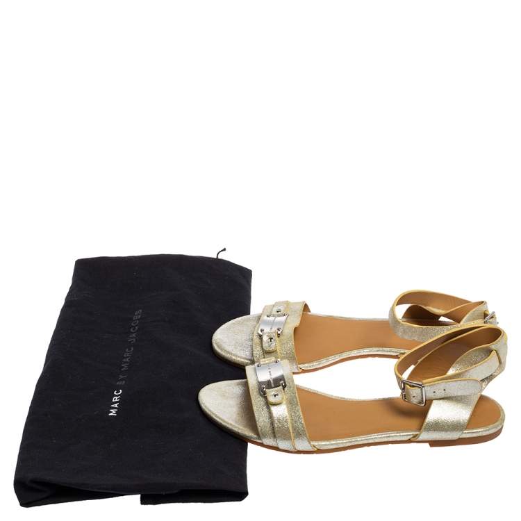 Pre Owned Marc by Marc Jacobs Silver Metallic Finish Leather Flat Sandals Size 36.5