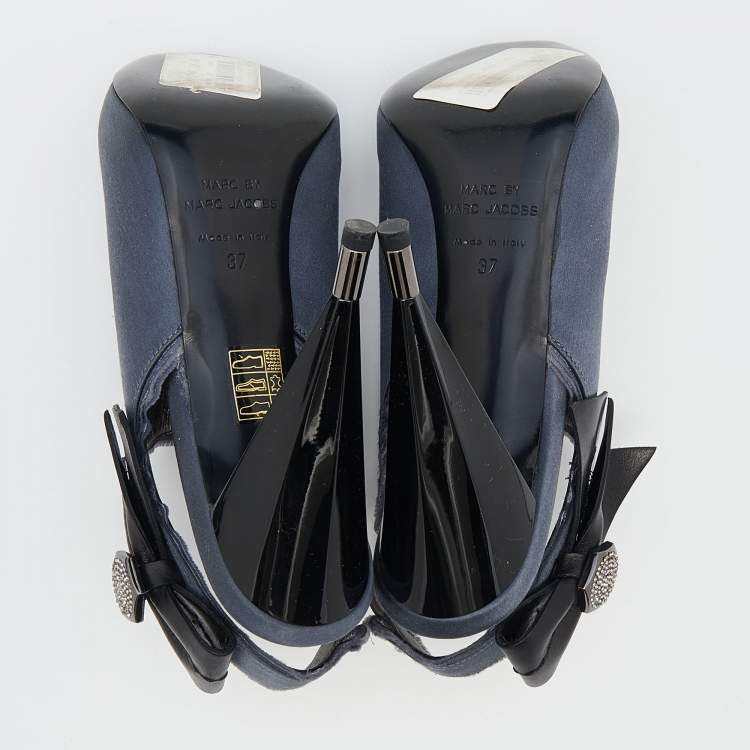 Pre Owned Marc by Marc Jacobs Grey Satin Slingback Sandals Size 37