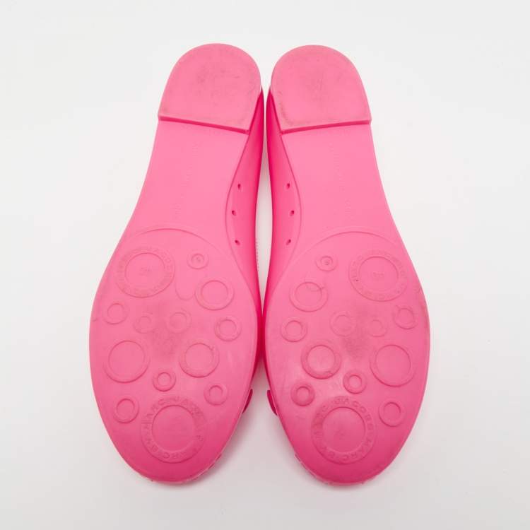 Pre Owned Marc by Marc Jacobs Neon Pink Rubber Mouse Ballet Flats Size 40