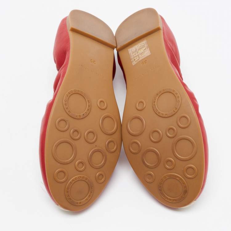 Pre Owned Marc by Marc Jacobs Red Leather Mouse Scrunch Ballet Flats Size 35