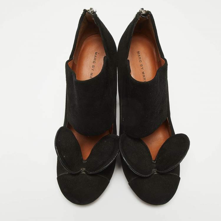 Pre Owned Marc by Marc Jacobs Black Suede Pumps Size 38.5