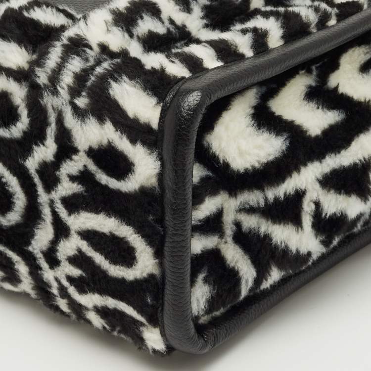 Pre Owned Marc Jacobs Black/White Monogram Faux Fur Medium The Teddy Tote 