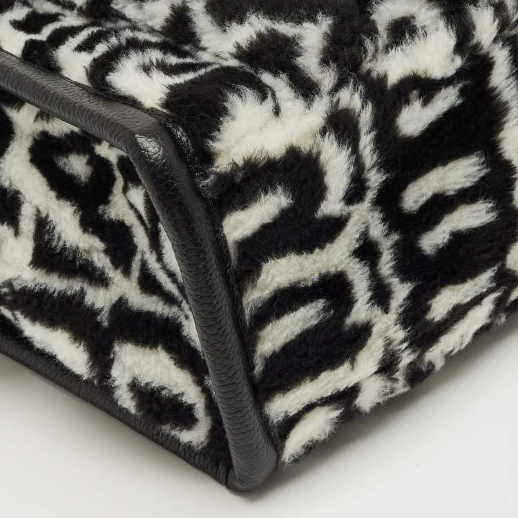 Pre Owned Marc Jacobs Black/White Monogram Faux Fur Medium The Teddy Tote 
