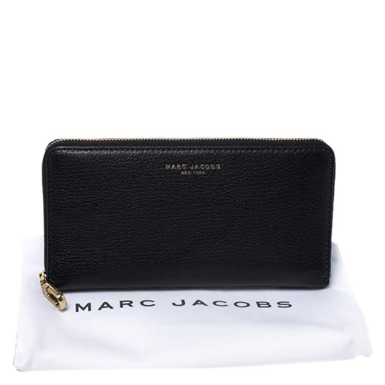 Pre Owned Marc Jacobs Black Leather Zip Around Wallet