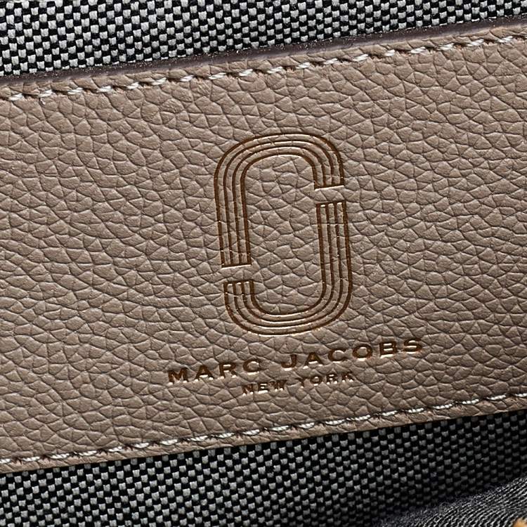 Pre Owned Marc Jacobs Beige Leather Interlock Messenger