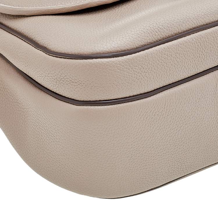 Pre Owned Marc Jacobs Beige Leather Interlock Messenger