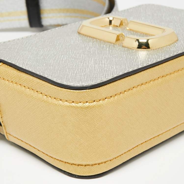 Pre Owned Marc Jacobs Silver/Gold Saffiano Leather Snapshot Camera Crossbody Bag