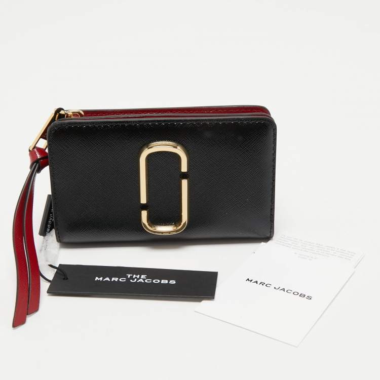 Pre Owned Marc Jacobs Tri Color Leather Snapshot Compact Wallet