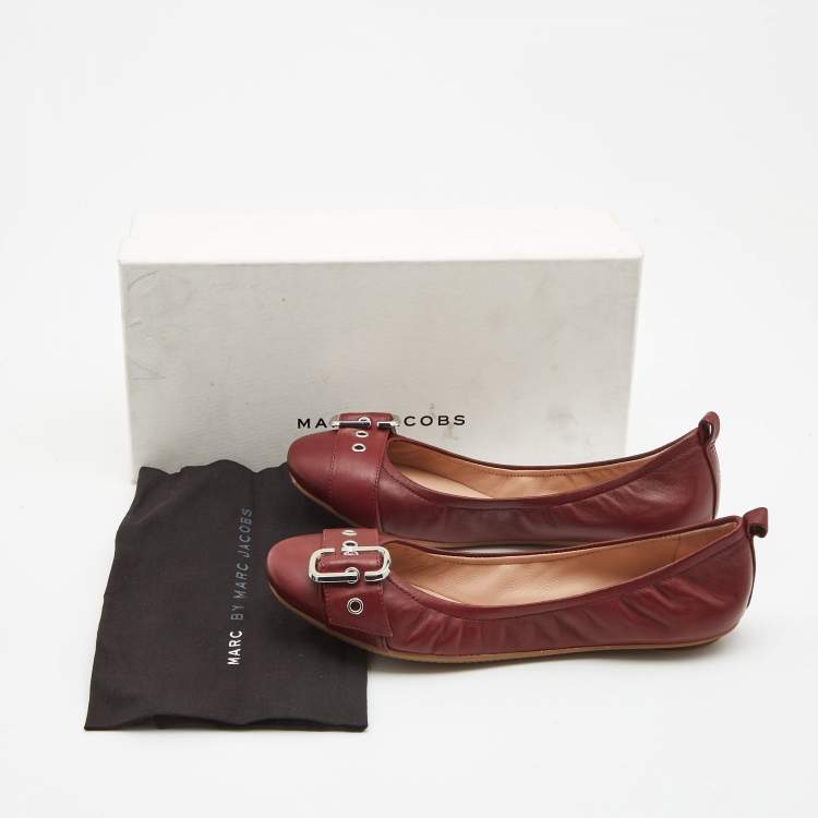 Pre Owned Marc Jacobs Burgundy Leather Buckle Detail Scrunch Ballet flats Size 36