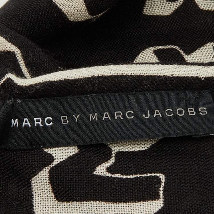 Pre Owned Marc Jacobs Black/White Print Logo Silk Scarf