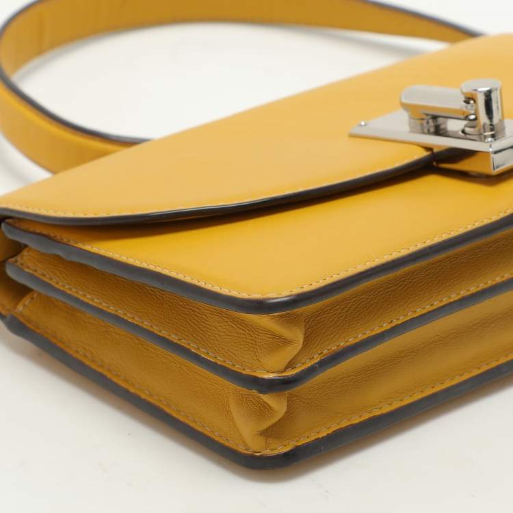 Pre Owned Marc Jacobs Yellow Leather Wallet On Chain