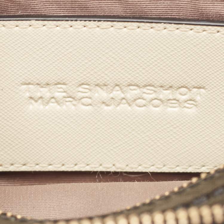 Pre Owned Marc Jacobs Beige/Black Patent Leather Snapshot Crossbody Bag