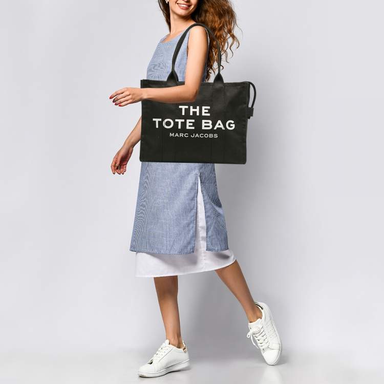 مملوكة مسبقًا Marc Jacobs Black Canvas Large The Tote Bag