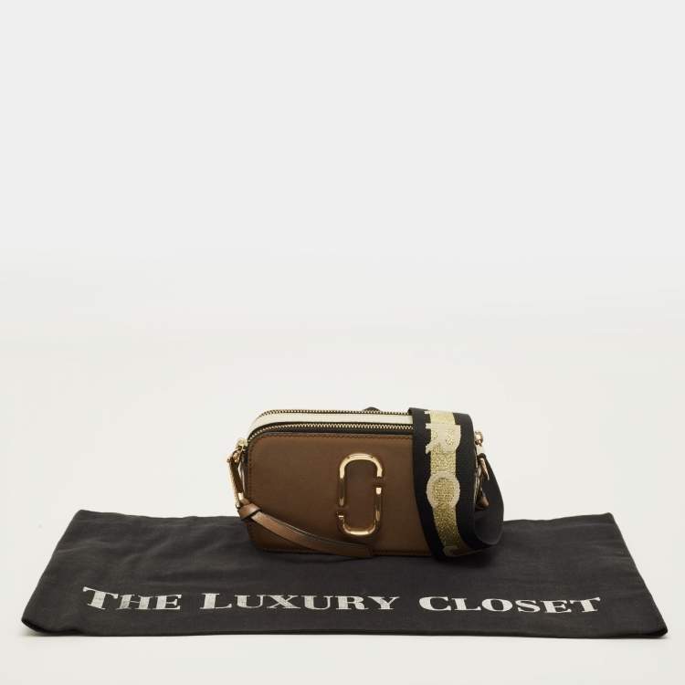 Pre Owned Marc Jacobs Snapshot Camera Brown/Off White Patent Leather Crossbody Bag