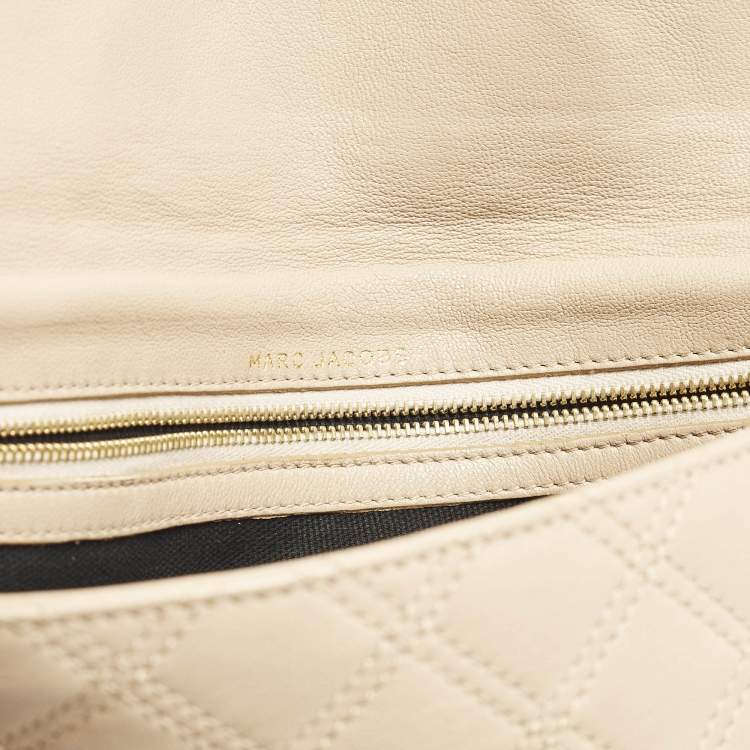 Pre Owned Marc Jacobs Eugenie Beige Quilted Leather Clutch