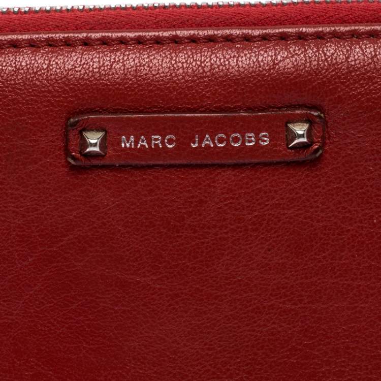 Pre Owned Marc Jacobs Red Studded Leather Zip Around Continental Wallet