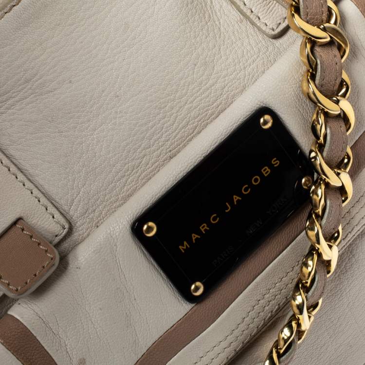 مملوكة مسبقًا Marc Jacobs Ivory Leather Front Pocket Chain Shoulder Bag