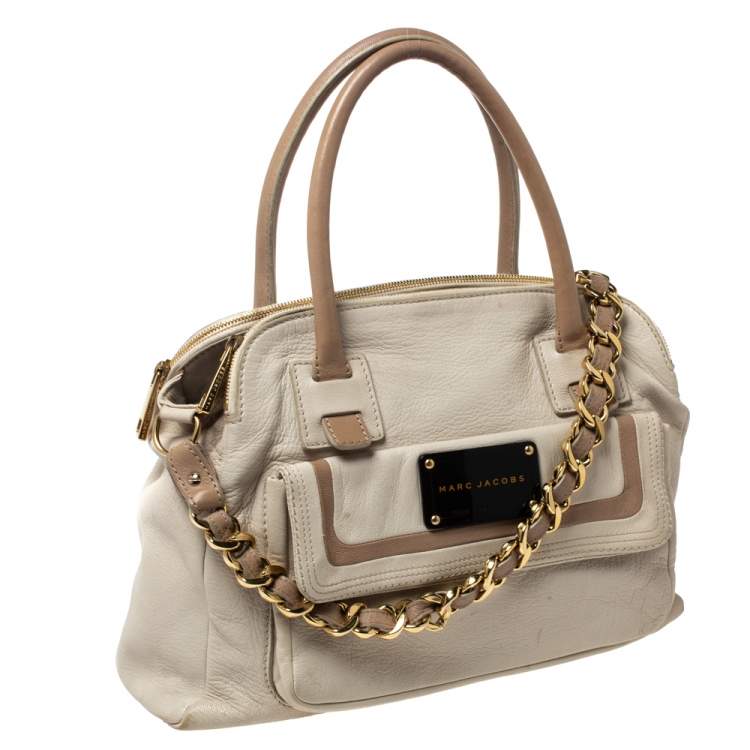مملوكة مسبقًا Marc Jacobs Ivory Leather Front Pocket Chain Shoulder Bag