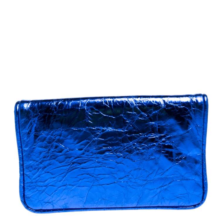 Pre Owned Marc Jacobs Metallic Blue Crinkled Patent Leather Fergie Clutch