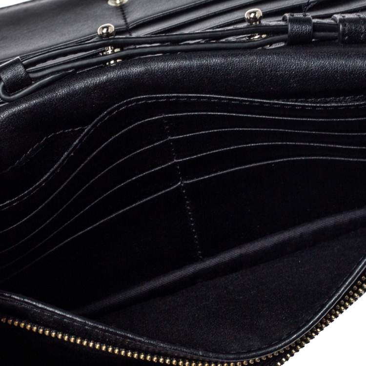 مملوكة مسبقًا Marc Jacobs Red Python Embossed Crossbody Clutch Bag