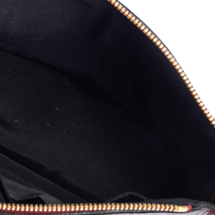 مملوكة مسبقًا Marc Jacobs Dark Red Leather Studded Crossbody Bag