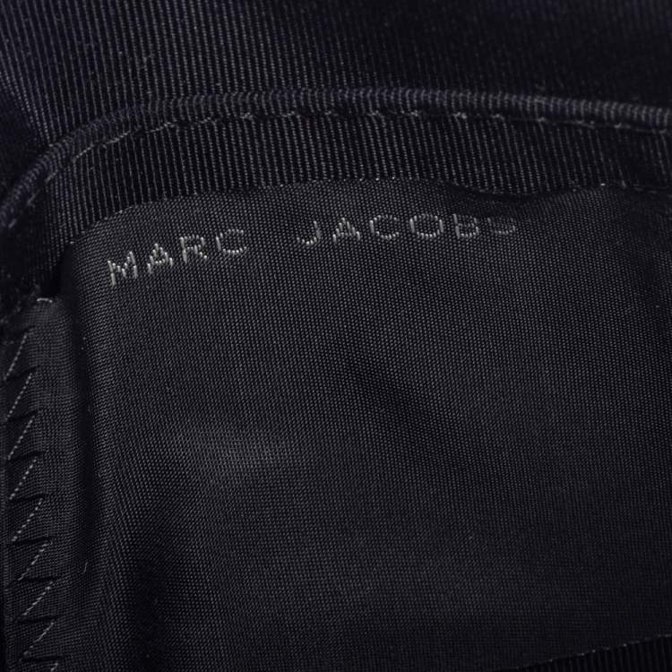 مملوكة مسبقًا Marc Jacobs Dark Red Leather Studded Crossbody Bag