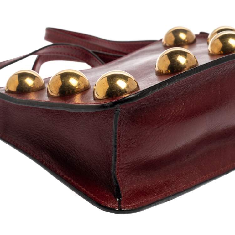 مملوكة مسبقًا Marc Jacobs Dark Red Leather Studded Crossbody Bag