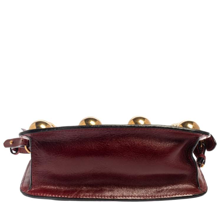 مملوكة مسبقًا Marc Jacobs Dark Red Leather Studded Crossbody Bag