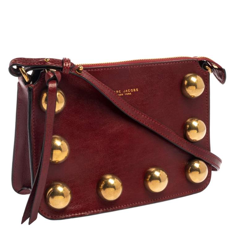 مملوكة مسبقًا Marc Jacobs Dark Red Leather Studded Crossbody Bag