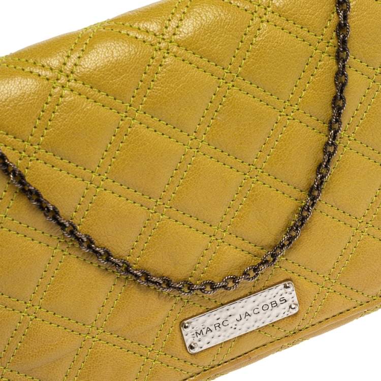 Pre Owned Marc Jacobs Lime Quilted Leather Flap Chain Clutch