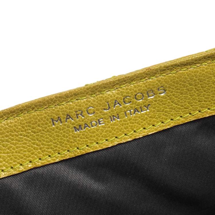 Pre Owned Marc Jacobs Lime Quilted Leather Flap Chain Clutch