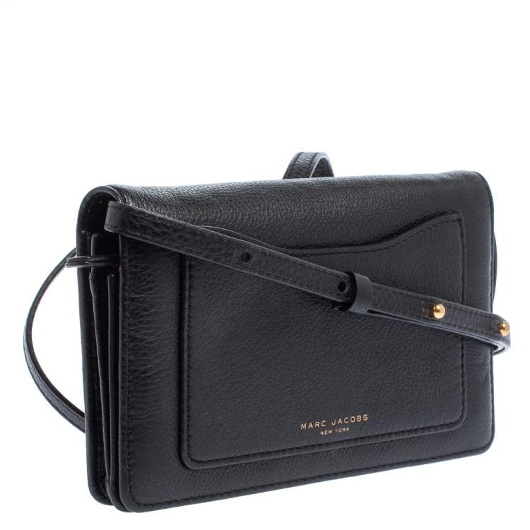 Pre Owned Marc Jacobs Black Leather Recruit Wallet on Strap 