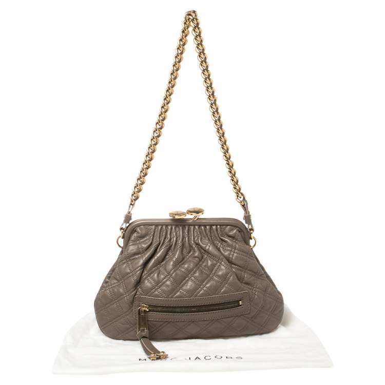 مملوكة مسبقًا Marc Jacobs Taupe Quilted Leather Little Stam Shoulder Bag