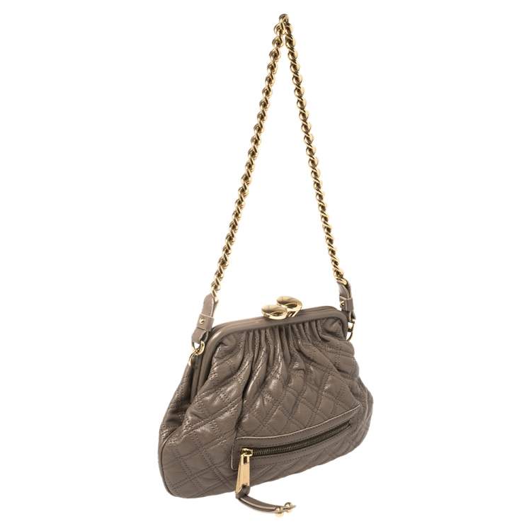 مملوكة مسبقًا Marc Jacobs Taupe Quilted Leather Little Stam Shoulder Bag