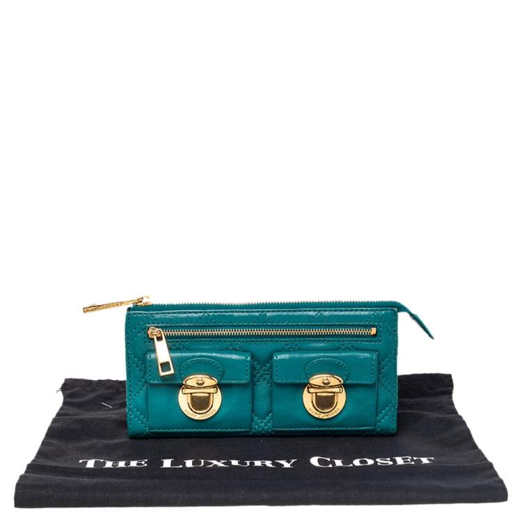 مملوكة مسبقًا Marc Jacobs Teal Blue Quilted Leather Double Pocket Zip Clutch