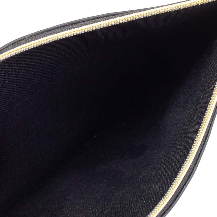 مملوكة مسبقًا Marc Jacobs Black Patent Leather Pouch