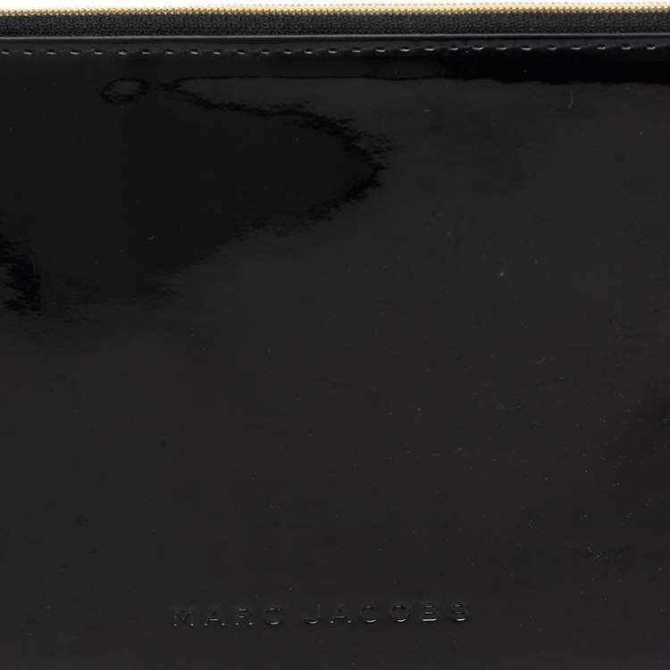 مملوكة مسبقًا Marc Jacobs Black Patent Leather Pouch