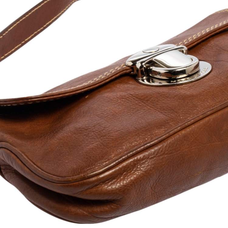 مملوكة مسبقًا Marc Jacobs Brown Leather Pushlock Baguette Bag