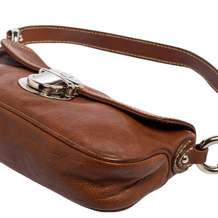 مملوكة مسبقًا Marc Jacobs Brown Leather Pushlock Baguette Bag