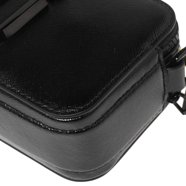 مملوكة مسبقًا Marc Jacobs Black Glossy Leather Snapshot Camera Crossbody Bag