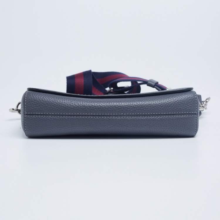 مملوكة مسبقًا Marc Jacobs Grey Leather Small Gotham Crossbody Bag