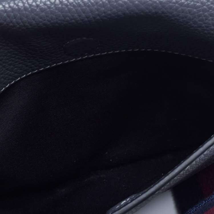 مملوكة مسبقًا Marc Jacobs Grey Leather Small Gotham Crossbody Bag