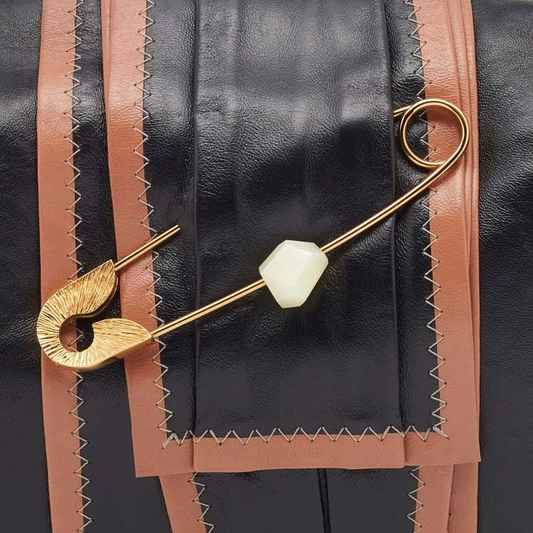 Pre Owned Marc Jacobs Black Leather Safety Pin Shoulder Bag