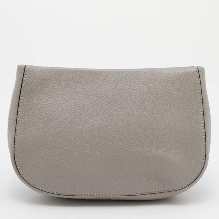 مملوكة مسبقًا Marc Jacobs Grey Leather Maverick Crossbody Bag
