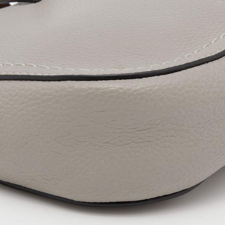 مملوكة مسبقًا Marc Jacobs Grey Leather Maverick Crossbody Bag