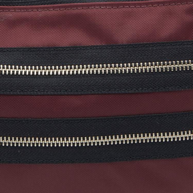 Pre Owned Marc Jacobs Burgundy Nylon and Leather Top Zip Clutch